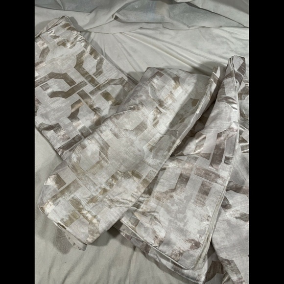 NEW Hotel‎ Collection Fresco Metallic Full/Queen Duvet Cover in Gold #D36 - Picture 3 of 11